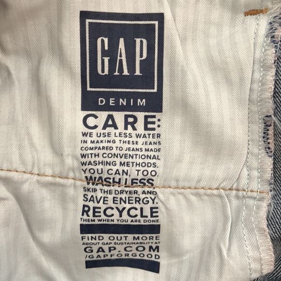 GAP Women's 5" Midrise Blue Jean Shorts, Size 4P - Picture 4 of 4